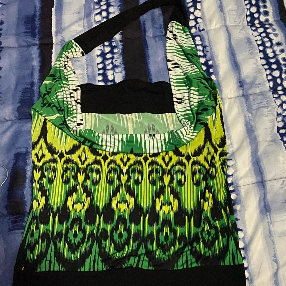 Women’s around neck top
